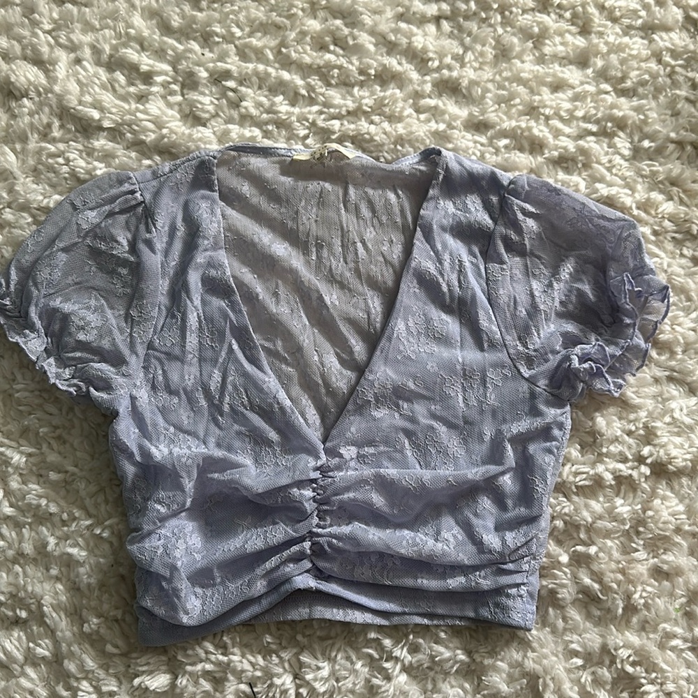 Lilac lace v neck women’s cropped tshirt